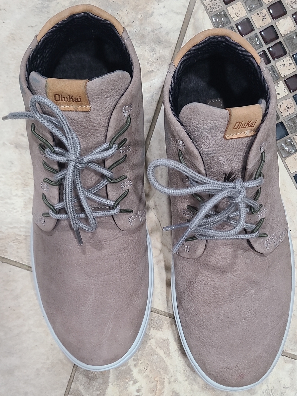 OluKai Men's Light Gray Suede Chukka Boots